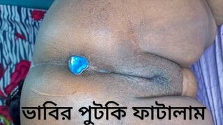 Moaning babe introduces massive glass butt🍑 plug, first-time anal👌 play thrill