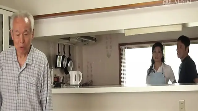 Can′t resist her pushy &mdash;  seductive maturity? She′s here to please