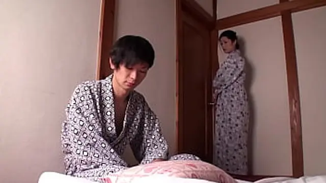 My milf′s Still Got Game: Fresh Skin & Juicy Boobs - Pt1